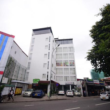 Thilhara Days Inn Коломбо Екстер'єр фото