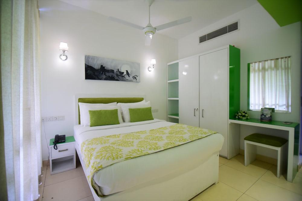 Thilhara Days Inn Коломбо Екстер'єр фото