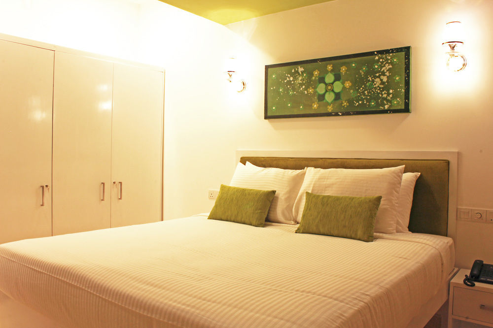 Thilhara Days Inn Коломбо Екстер'єр фото
