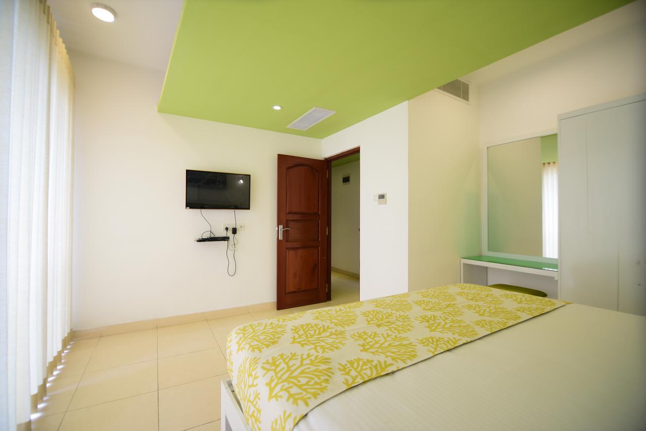 Thilhara Days Inn Коломбо Екстер'єр фото